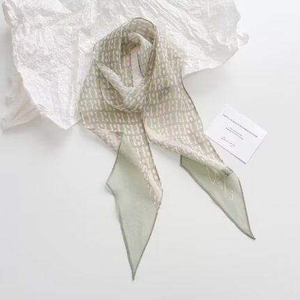 Spring and summer thin silk hidden grid Qiaoqi ribbon scarf, scarf size 150 * 12cm