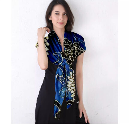 110x110cm jacquard silk scarf(30% silk 70% wool) Soaked in the juice of Dioscorea cirrhosa